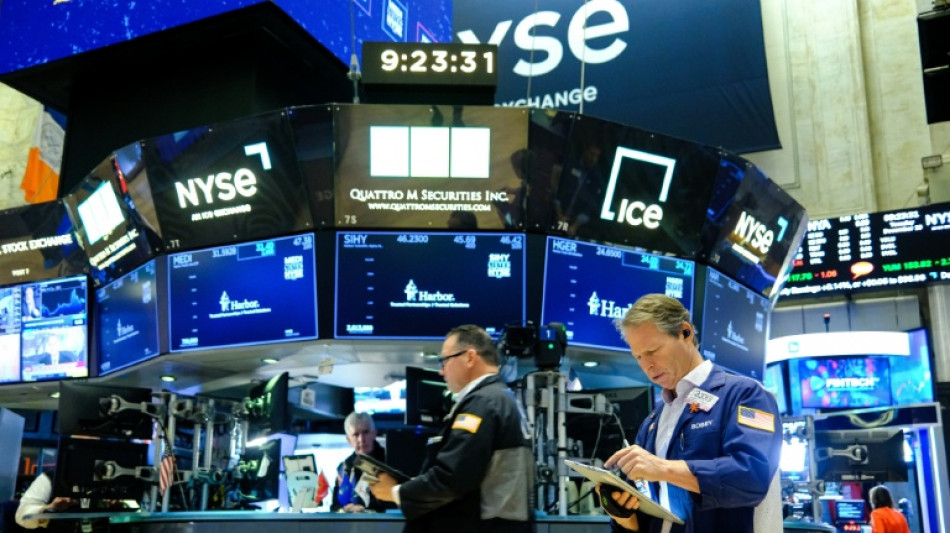 Wall Street sans &eacute;lan pour terminer la semaine