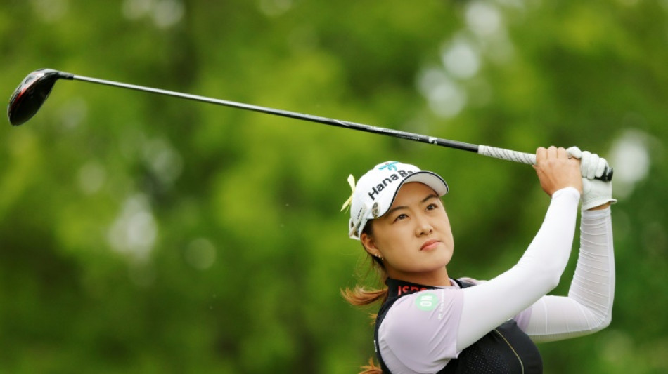 Lee leads by one at LPGA Founders Cup