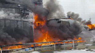 Kiev, 'colpita un'altra raffineria russa a 1.400 km di distanza'