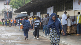 Mozambique abre la votaci&oacute;n para elegir presidente y parlamento en un clima de tensi&oacute;n
