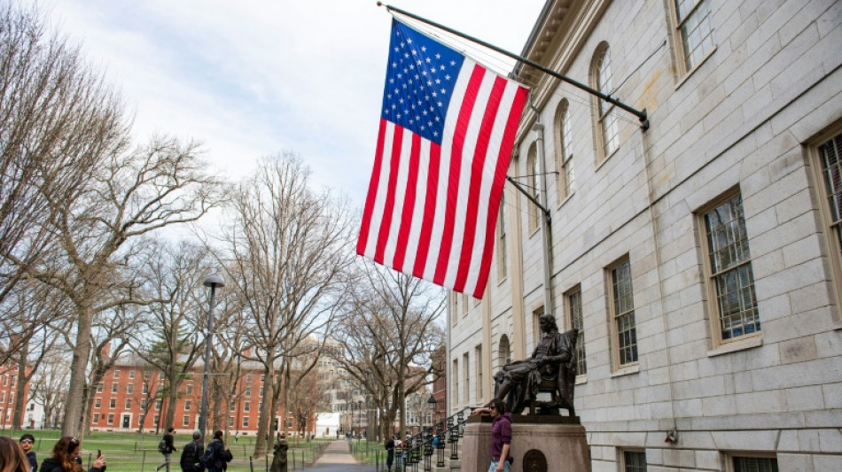Trump redobla amenazas a Harvard, que rechaza plegarse a sus exigencias