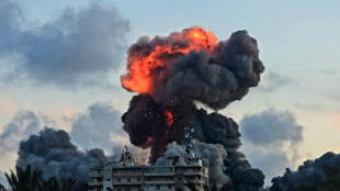 Israel causa 17 mortes no sul do L&iacute;bano e perto de Beirute