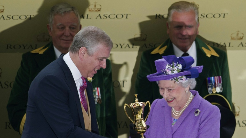 Isabel II presion&oacute; para el nombramiento del expr&iacute;ncipe Andr&eacute;s como enviado de Comercio en 2001