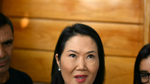 La derechista Keiko Fujimori mantiene una leve ventaja en el escrutinio presidencial en Per&uacute;