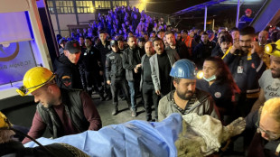 Nach schwerem Grubenungl&uuml;ck in der T&uuml;rkei geht Suche nach Eingeschlossenen weiter