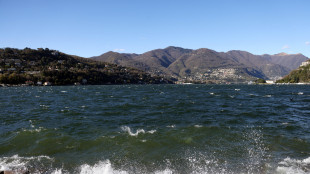 A Como bimba di 10 anni scompare nelle acque del lago