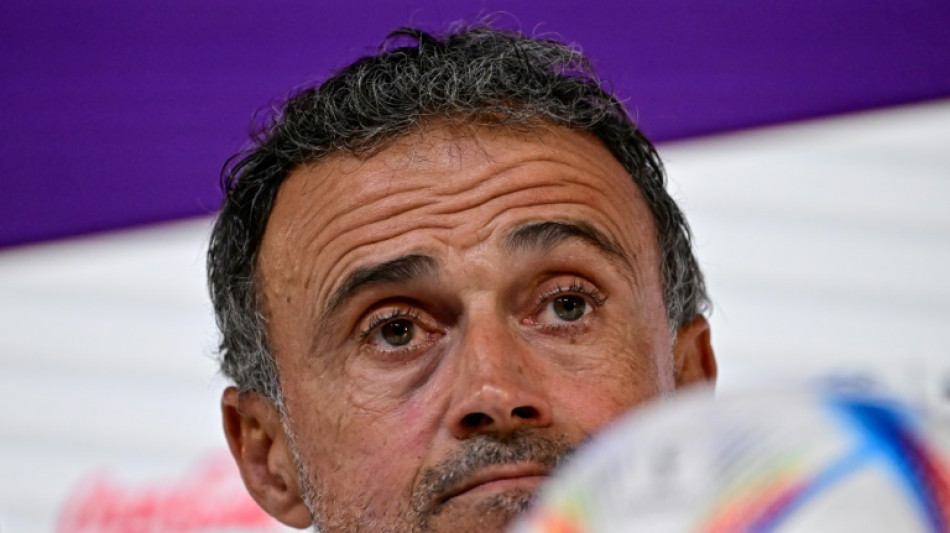 "Vamos a seguir jugando desde atr&aacute;s", afirma Luis Enrique