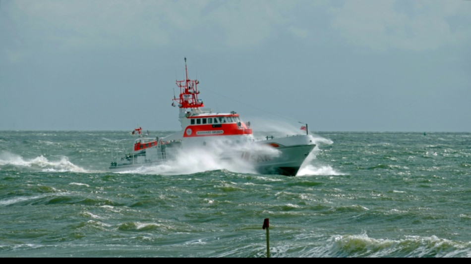 Brand auf &Ouml;ltanker in Ostsee vor Warnem&uuml;nde: Seeleute in Sicherheit gebracht