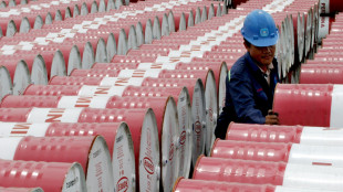 Il petrolio cede terreno a New York, a 92,70 dollari al barile
