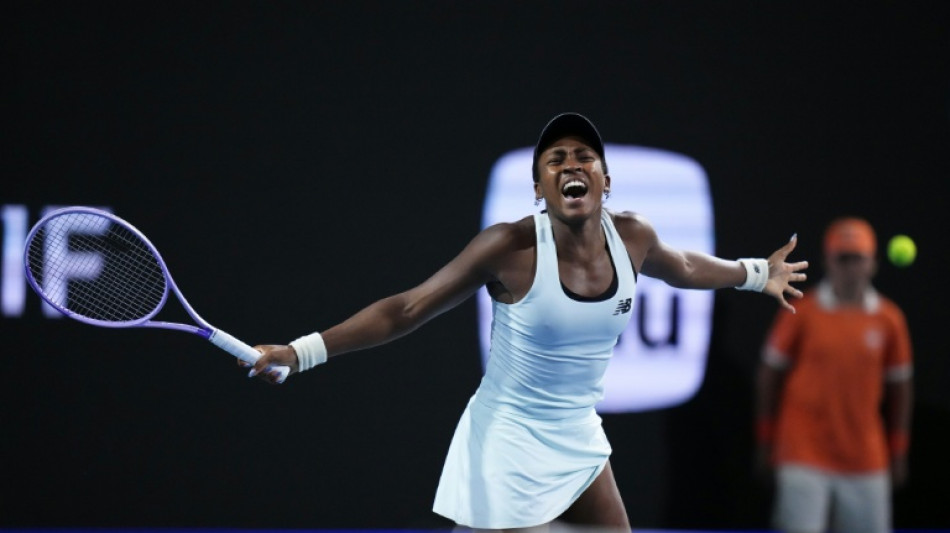 Gauff outlasts Bencic to reach Miami semi-finals