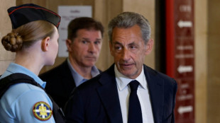 Sarkozy denuncia la "novela grotesca" sobre la presunta financiaci&oacute;n libia de su campa&ntilde;a electoral