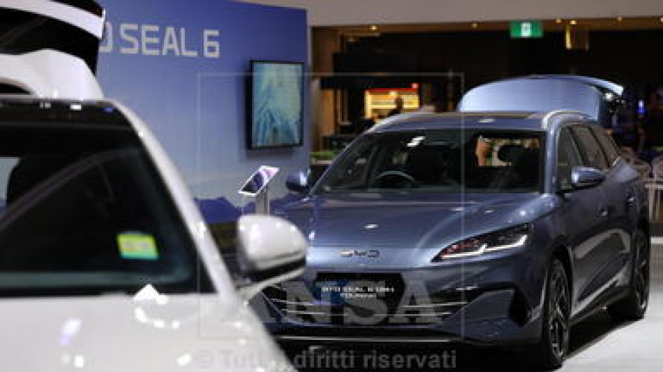 Cresce la fiducia nelle auto cinesi, tre giovani su quattro pronti all'acquisto