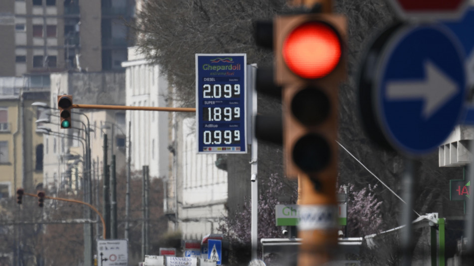 Mimit, prezzo medio self benzina a 1,751 euro, gasolio a 2,067 euro