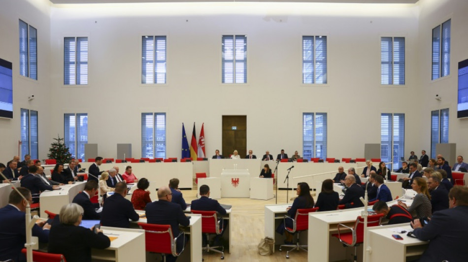 SPD und CDU in Brandenburg unterzeichnen Koalitionsvertrag