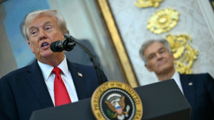 Trump anuncia plan para mejorar acceso a fecundación in vitro