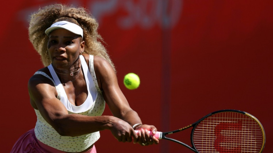 Retorno de Serena Williams em Queen's chega ao fim ap&oacute;s les&atilde;o de Mboko
