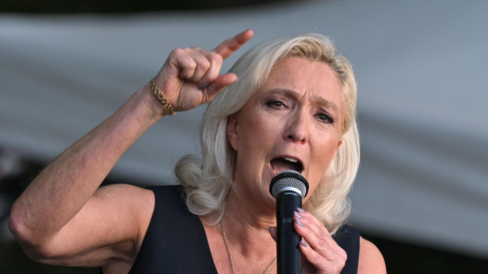 Marine Le Pen, 'le presidenziali sono una battaglia contro le forze del declino'