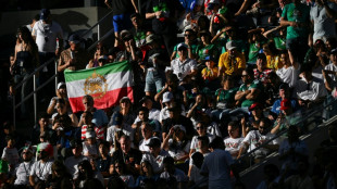 Comunidade iraniana em Los Angeles protesta contra sua sele&ccedil;&atilde;o na Copa do Mundo