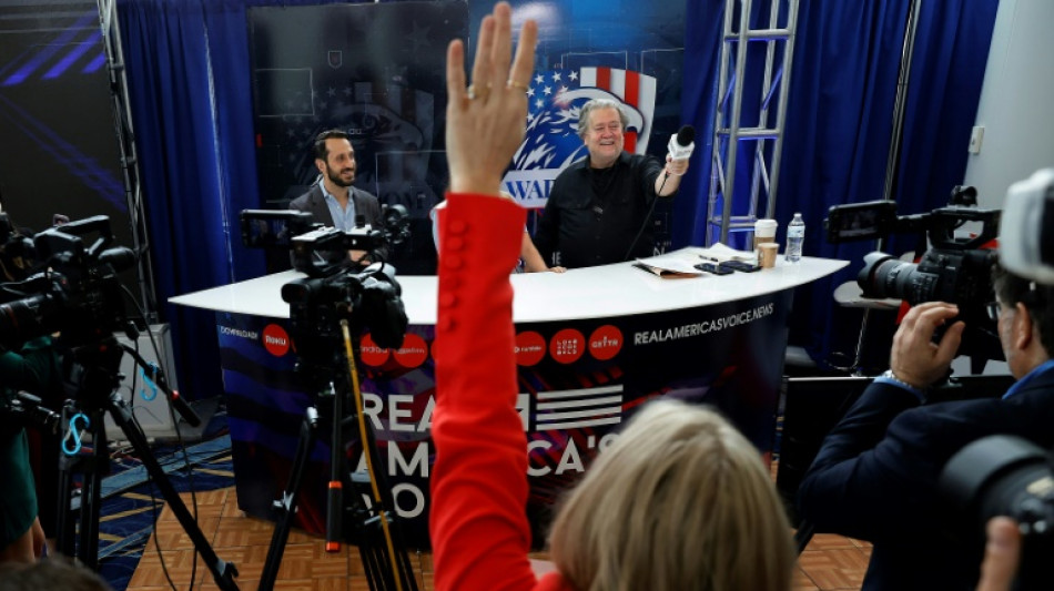 Desinformação protagoniza podcasts americanos