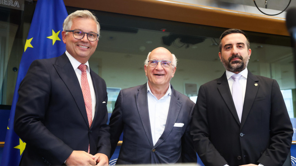 Accordo in Ue sul regolamento rimpatri, s&igrave; agli hub in Paesi terzi