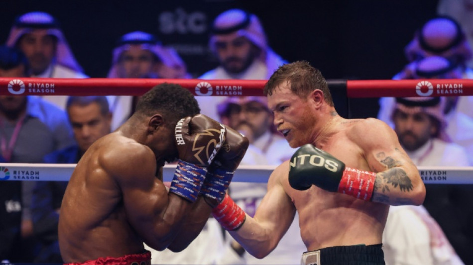 'Canelo' Alvarez wins back WBC title from Mbilli