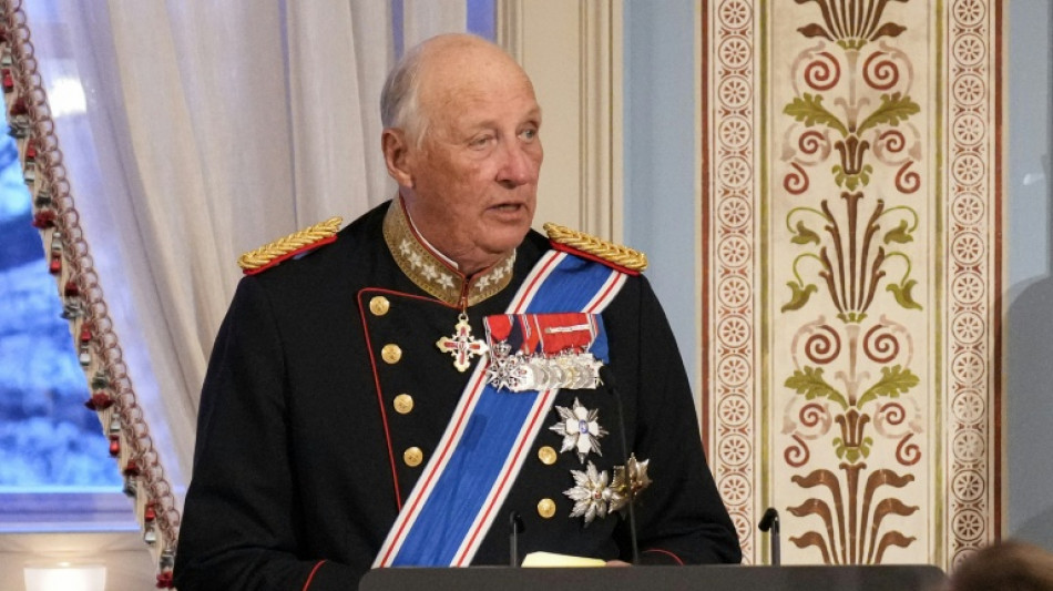 Les Norv&eacute;giens suspendus aux nouvelles du roi Harald 