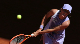 Swiatek pasa con facilidad a la tercera ronda de Roland Garros