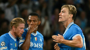 Hojlund and De Bruyne combine to push Napoli past Sporting