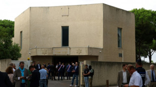 Synagogue de La Grande-Motte: l'enqu&ecirc;te se poursuit, la garde &agrave; vue du principal suspect prolong&eacute;e