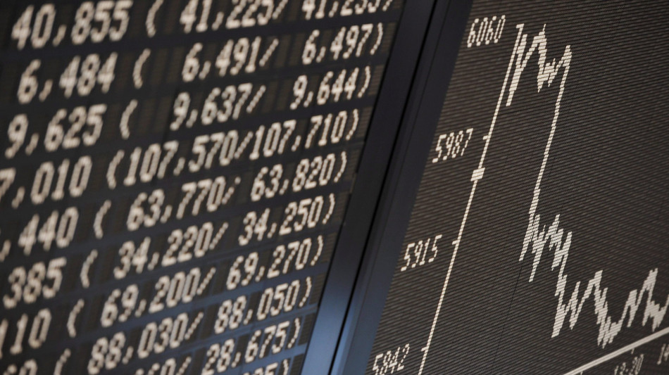 Borsa: Europa cauta in avvio, Francoforte +0,26%