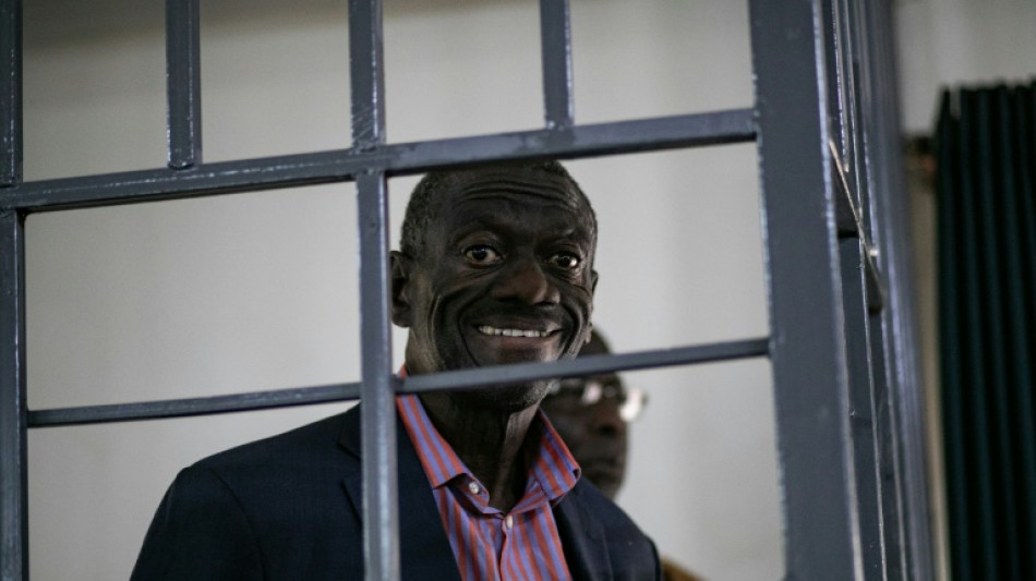 Ouganda: l'opposant Kizza Besigye en gr&egrave;ve de la faim, selon son avocat