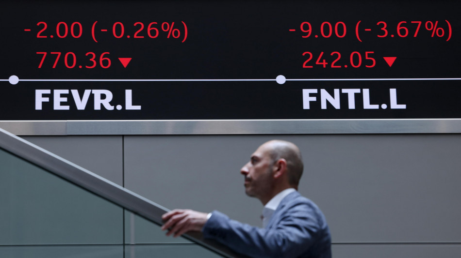 Borsa: l'Europa frena con Wall Street e i bond, Milano -0,5%