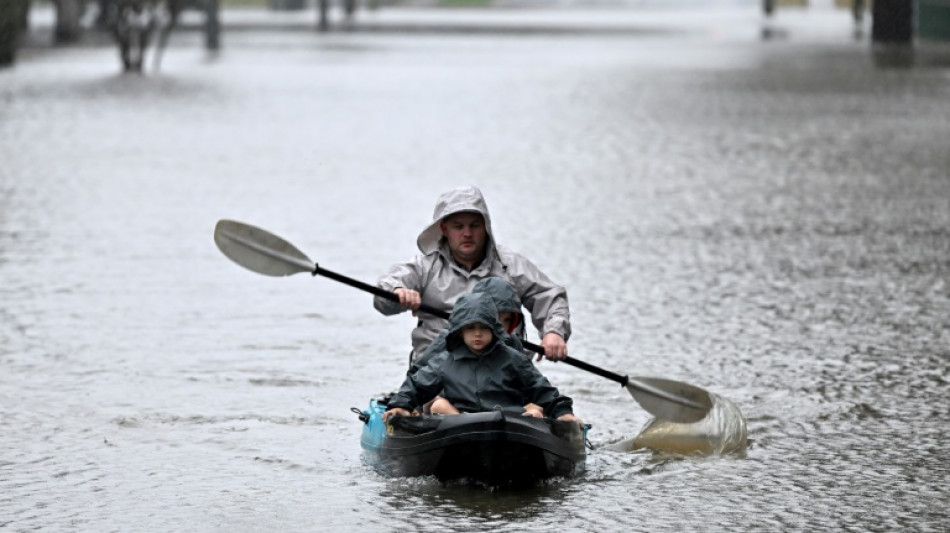 Sydney floods force thousands more to flee