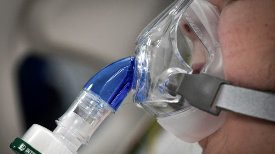 Covid-19: les hospitalisations stables en France