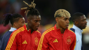 Yamal e Williams treinam normalmente e se preparam para estreia da Espanha na Copa
