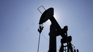 Il petrolio cede a New York su ipotesi accordo Usa-Iran, a 85,44 dollari