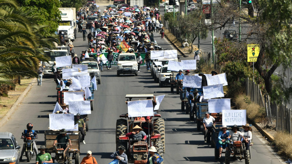 Sale a 12 il numero dei morti per i blocchi stradali in Bolivia