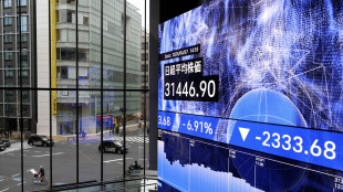 Borsa: listini cinesi in recupero, gi&ugrave; Tokyo