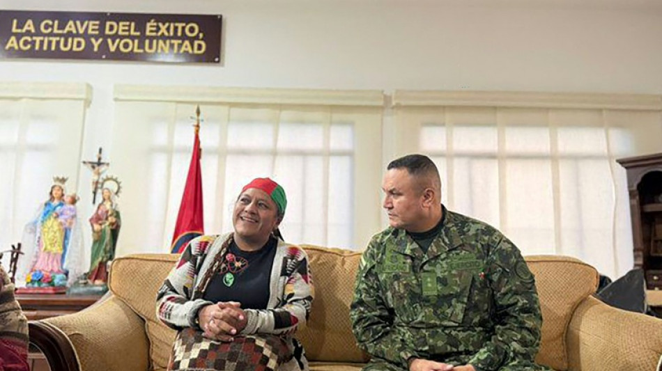 Viol&ecirc;ncia pol&iacute;tica sacode a Col&ocirc;mbia com amea&ccedil;as a presidente e senadora