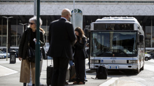 Quasi 7 italiani su 10 non usano l'autobus, Italia penultima in Ue