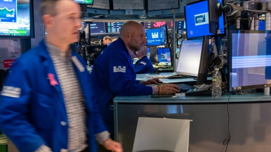 Wall Street poursuit sur sa lanc&eacute;e positive pour d&eacute;buter la semaine