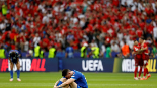 La Eurocopa pierde a la campeona Italia, la anfitriona Alemania bajo presi&oacute;n