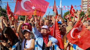 Vor Gerichtsverhandlung: Zehntausende T&uuml;rken demonstrieren f&uuml;r oppositionelle CHP