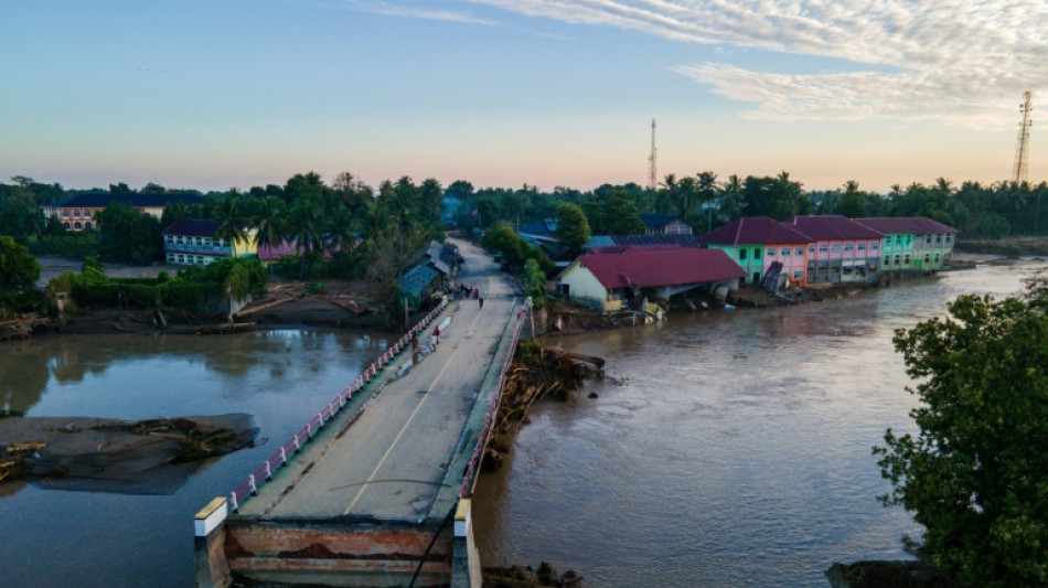 Mindestens 1000 Tote bei &Uuml;berschwemmungen und Erdrutschen in Asien