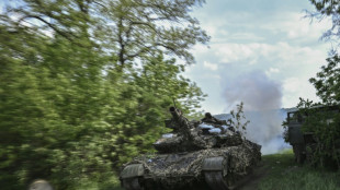 Ukraine: le Donbass sous un feu russe "intense", le régiment Azov évacue ses morts de Marioupol