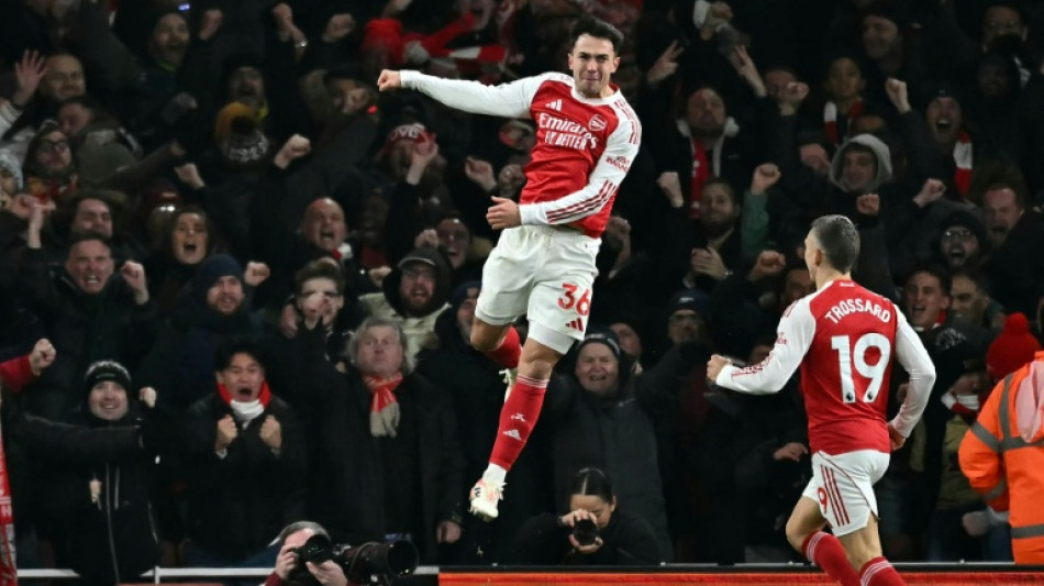 Arsenal crush Villa to make statement in title race