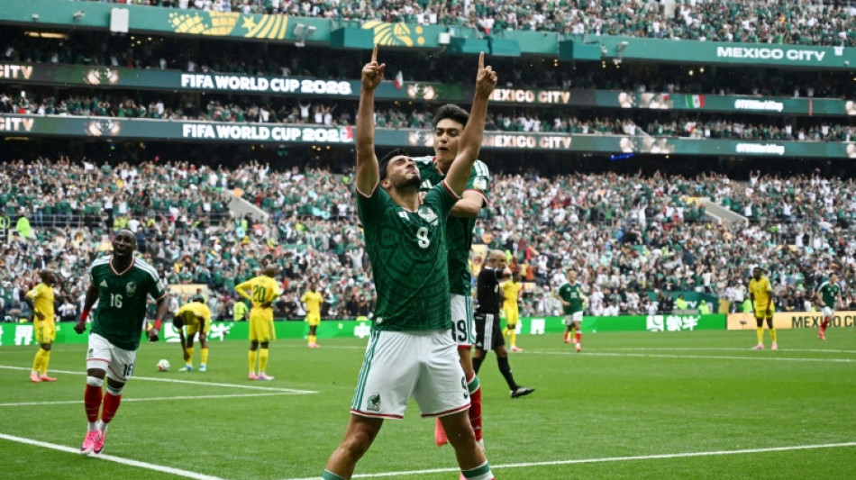 M&eacute;xico abre sua terceira Copa do Mundo com sucesso, apesar de protestos