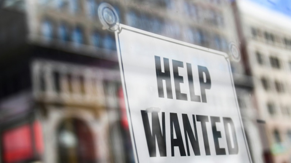 US posts weak job growth data in September