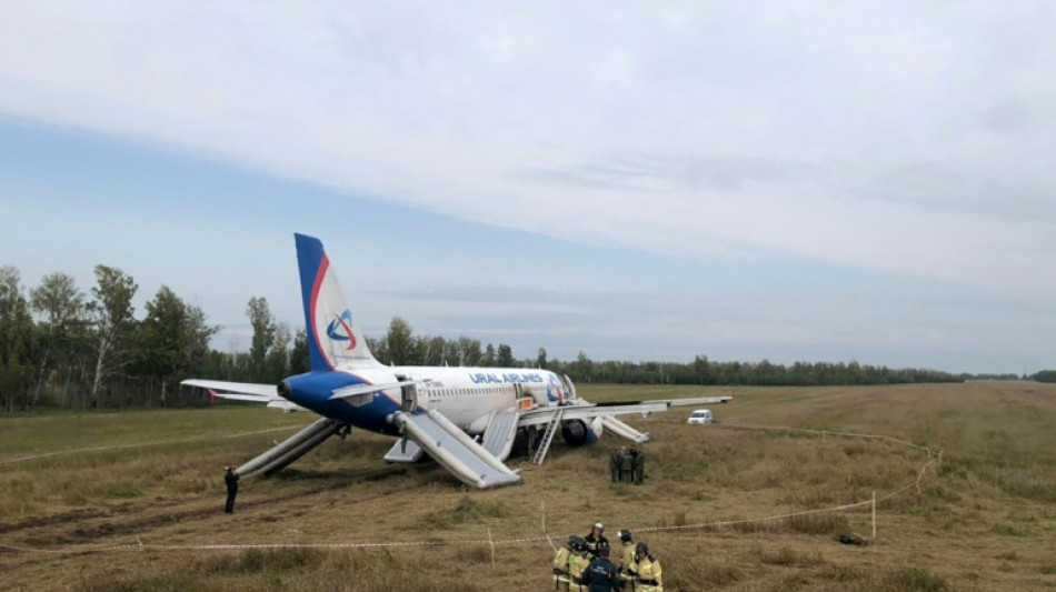 Un avi&oacute;n Airbus de una compa&ntilde;&iacute;a rusa aterriza de urgencia en Siberia