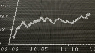 Borsa: Europa debole, New York contrastata, Milano -0,55%